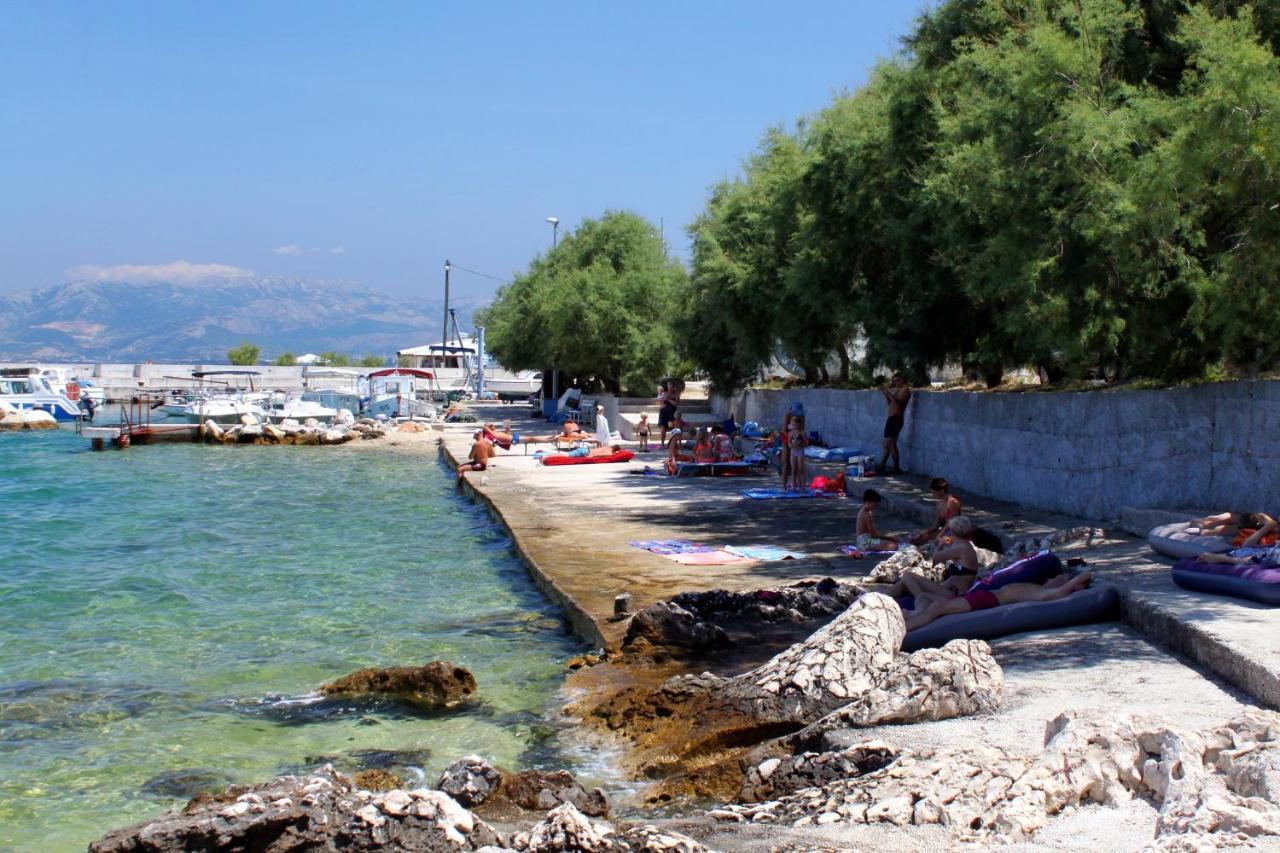 Apartments By The Sea Arbanija, Ciovo - 1085 تروغير المظهر الخارجي الصورة