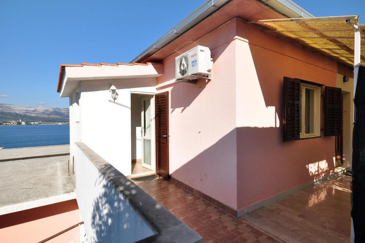 Apartments By The Sea Arbanija, Ciovo - 1085 تروغير المظهر الخارجي الصورة