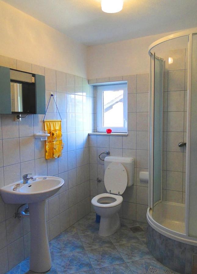 Apartments By The Sea Arbanija, Ciovo - 1085 تروغير المظهر الخارجي الصورة